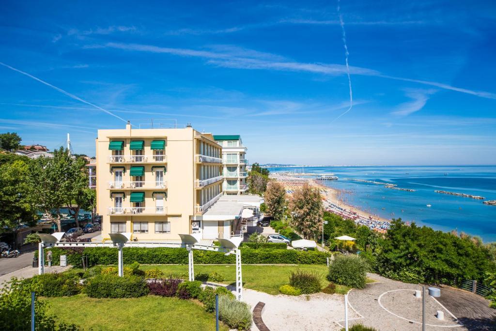 Hotel Adler ガビッチェ・マーレ エクステリア 写真
