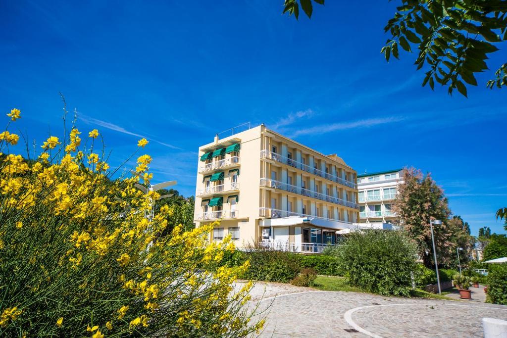 Hotel Adler ガビッチェ・マーレ エクステリア 写真